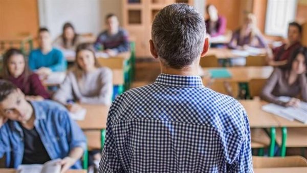 الفرق بين الأستاذ والأستاذ المساعد والأستاذ المشارك